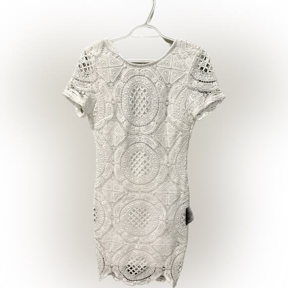 NWT Lulus Crochet Lace Scalloped Edge
Short Sleeve Sheath Dress Backless - Picture 1 of 7
